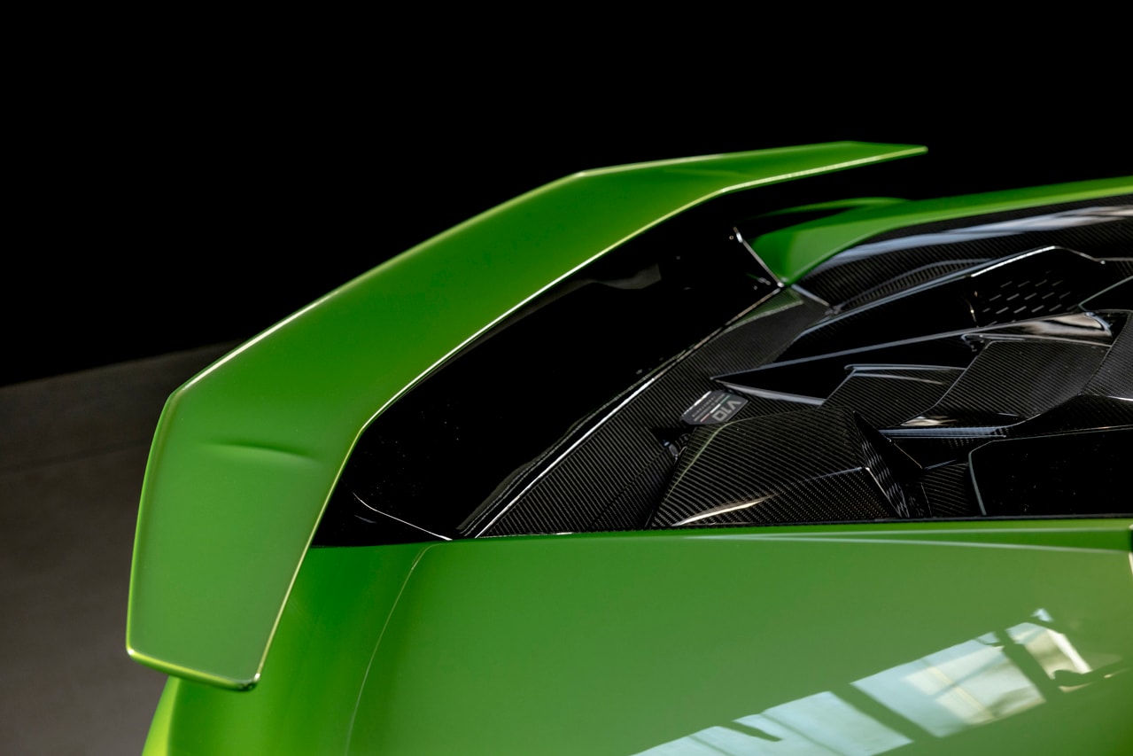 Lamborghini Huracán Tecnica First Look Unveiled Rear Wheel Drive Rear-Steer Italian Baby V10 Supercar 