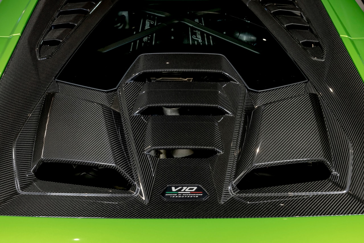 Lamborghini Huracán Tecnica First Look Unveiled Rear Wheel Drive Rear-Steer Italian Baby V10 Supercar 