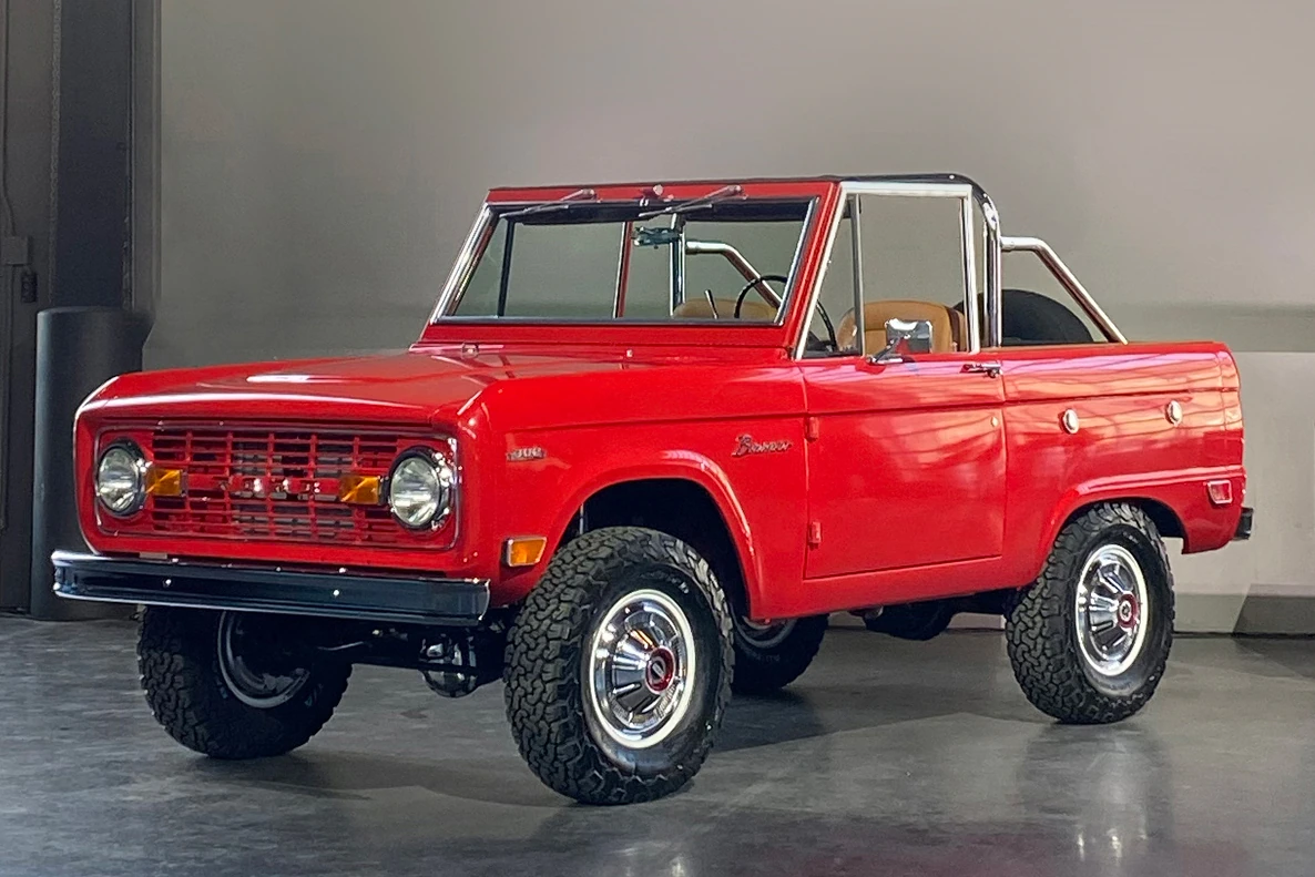 'Euphoria' Star Sydney Sweeney's 1969 Ford Bronco DRIVERS Cars Cassie Howard Maddy