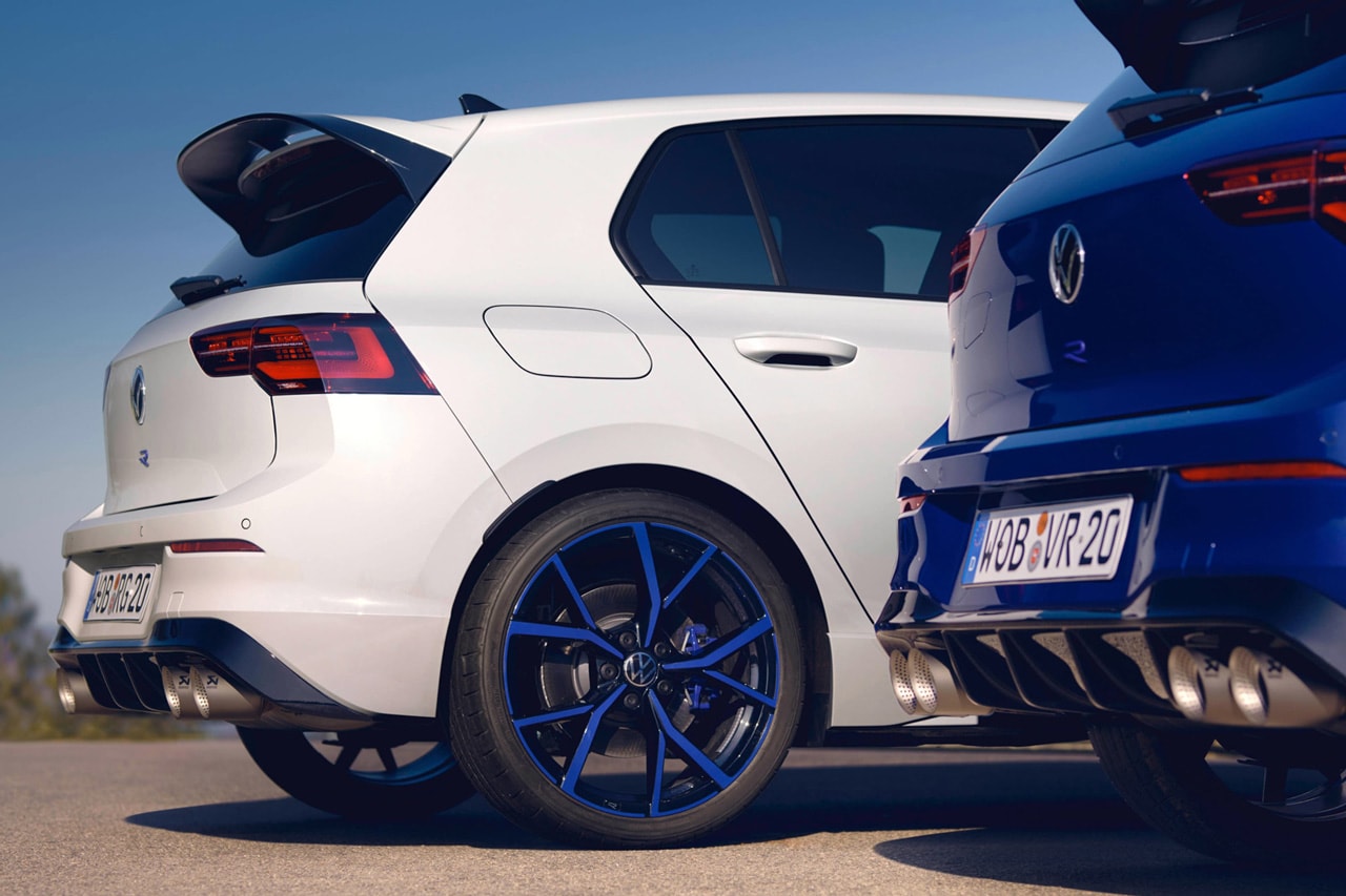 Volkswagen Golf R Line Lineup Car Vehicle 20 Years Edition Preview 2022 2023 Run Release Launch Anniversary R Racing Badge Logo