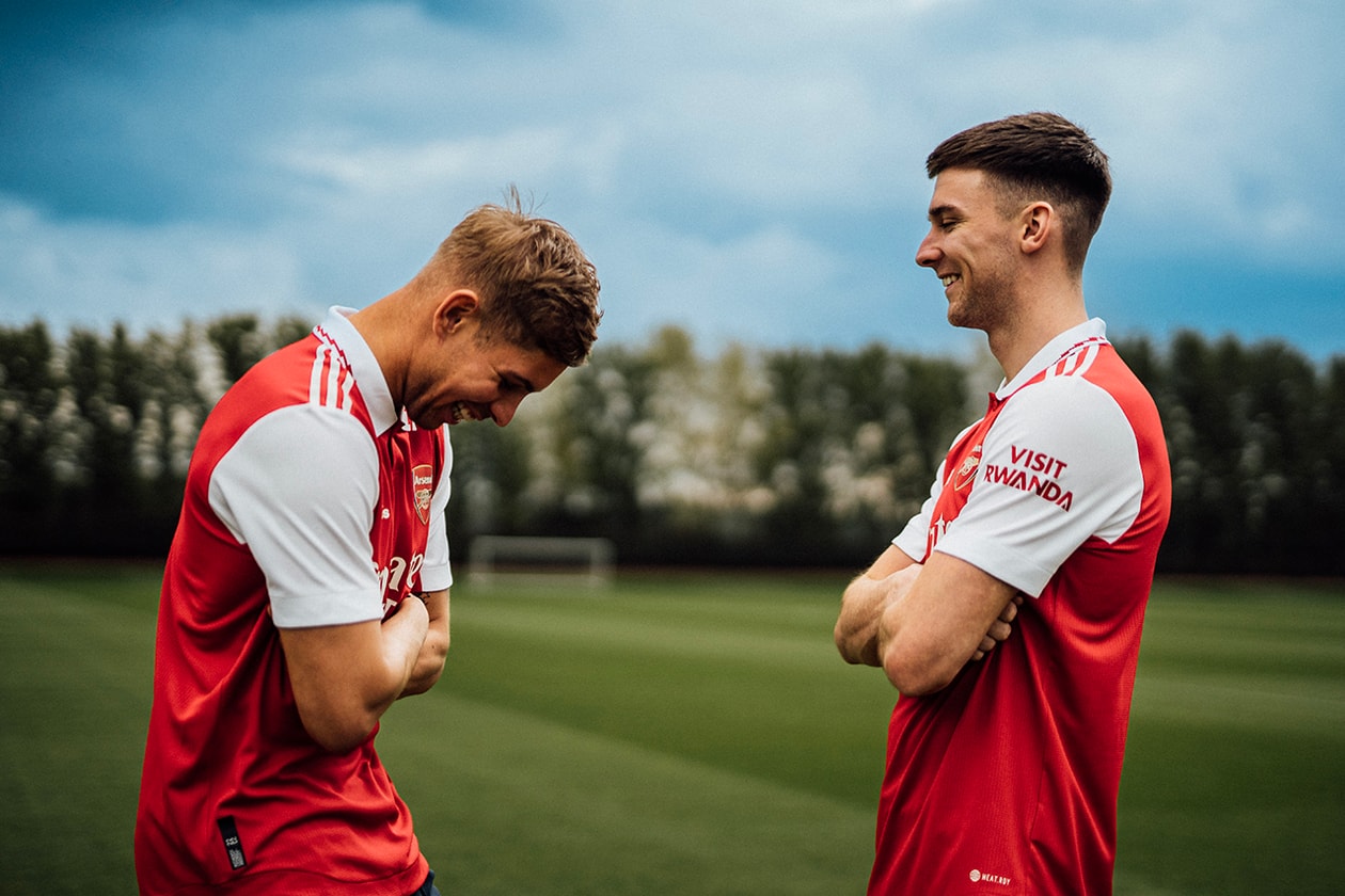 arsenal 2022/23 home kit interviews aaron ramsdale kieran tierney emile smith rowe interviews details information