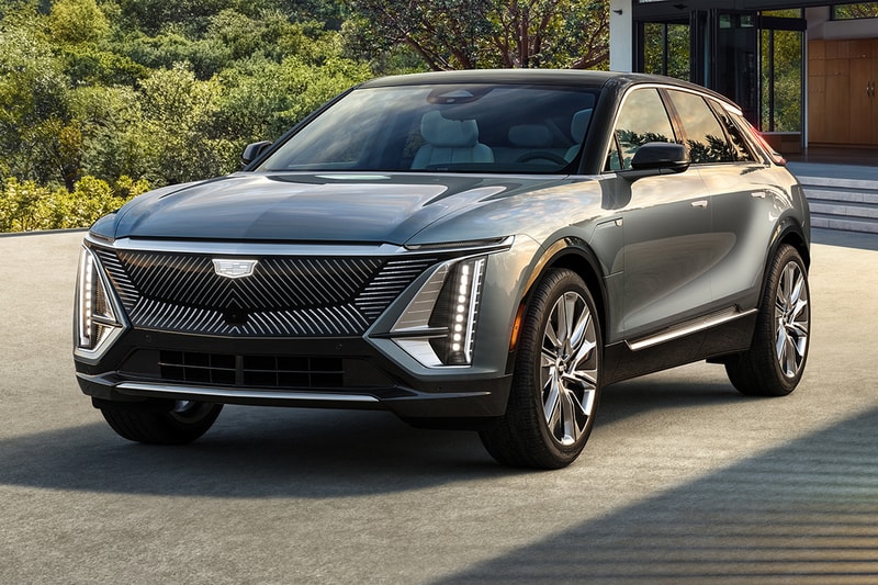 cadillac 2023 lyric suv all wheel drive awd trim 500 horsepower 3500 pounds towing capacity 