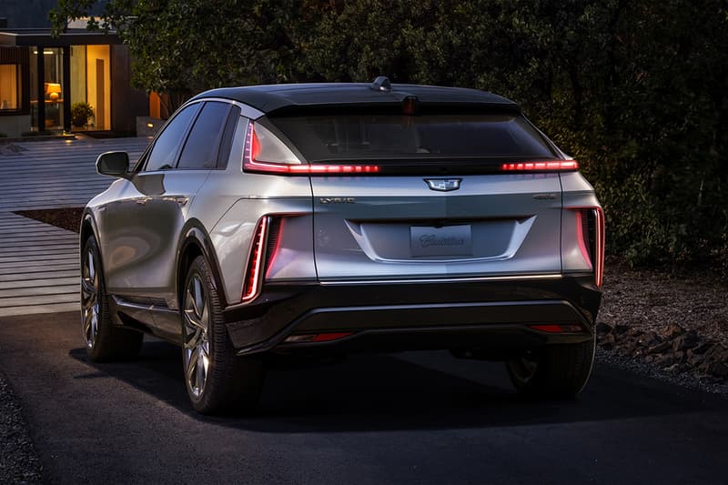 cadillac 2023 lyric suv all wheel drive awd trim 500 horsepower 3500 pounds towing capacity 