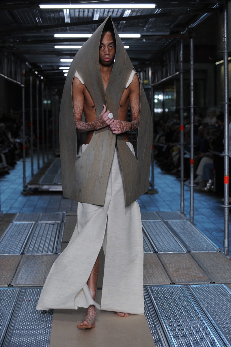 Central Saint Martins BAFCSM 2022 Graduate Show L'Oreal Professional Young Talent Award 2022 Alice Morell-Evans Emerging Designers