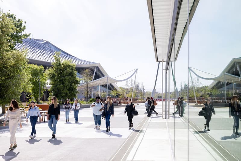 google bay view headquarters designed itself dragonscale roof solar panels seven megawatts news info