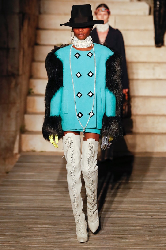 Gucci Cosmogonie Collection Resort 2023 Alessandro Michele Runway Review Look