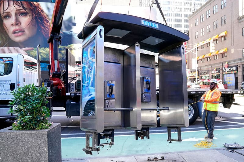 New york city pay phones removed last booth local museum linknyc kiosks free public wifi 911 button charging port maps 