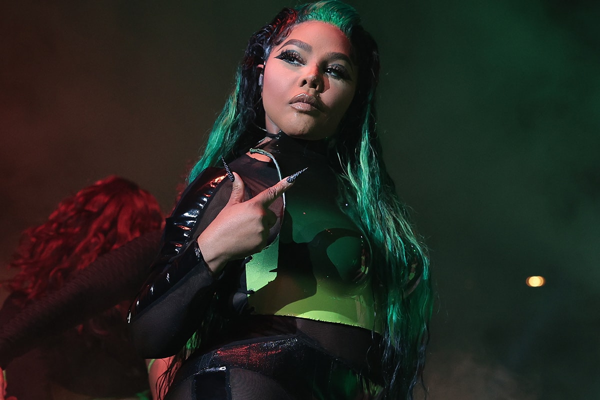 A Lil' Kim Biopic Is Currently in the Works rapper hip hop new york city