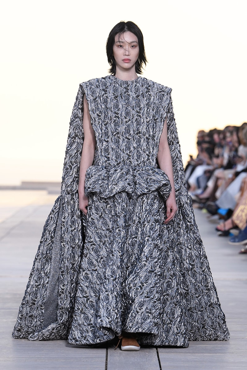 Louis Vuitton Cruise 2023 Show Was Held at The Salk Institute in San Diego