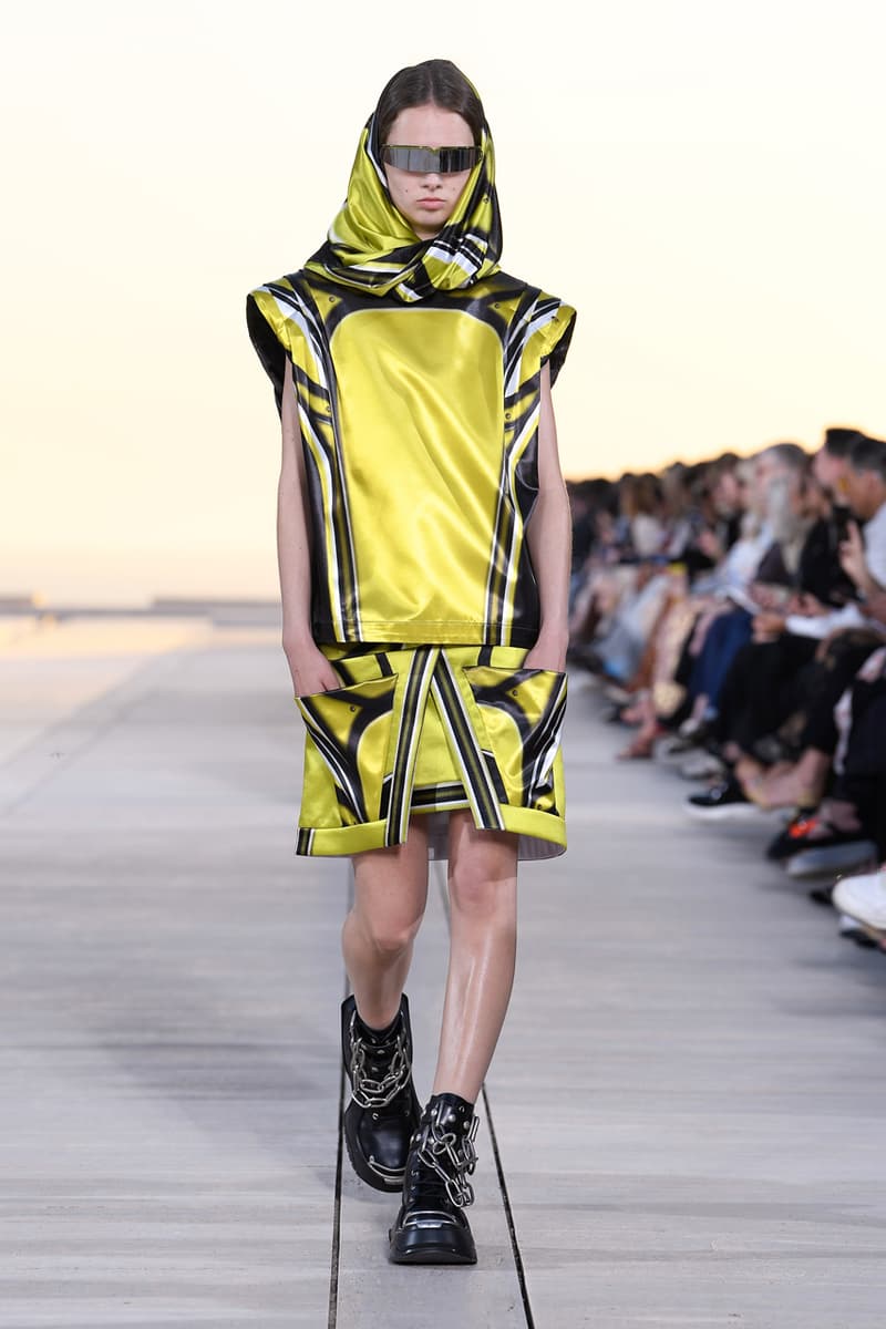 Louis Vuitton Cruise 2023 Show Was Held at The Salk Institute in San Diego