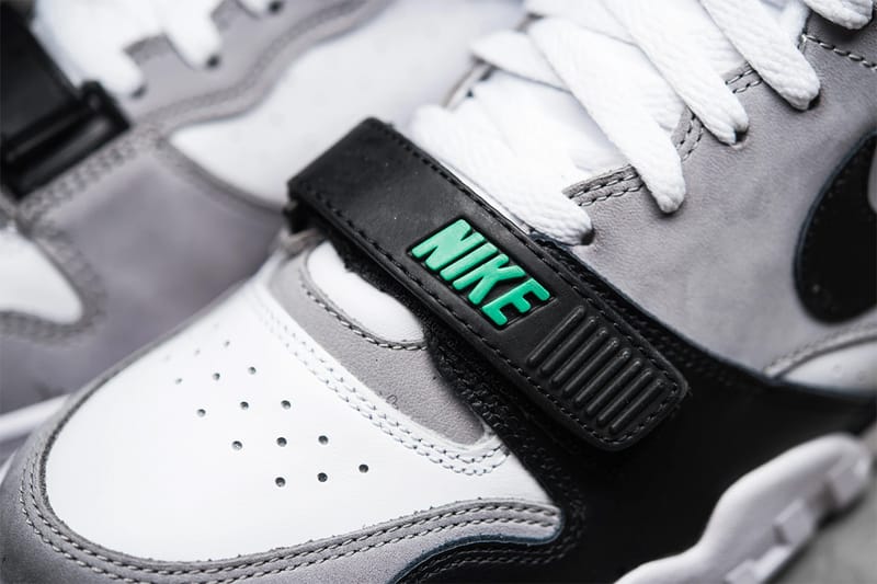 nike air trainer retro