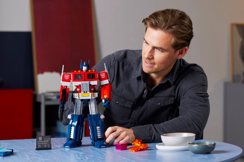 LEGO Optimus Prime transformers 19 points of articulation autobot dimensions ion blaster matrix of leadership energon axe cube jetpack release info date price 