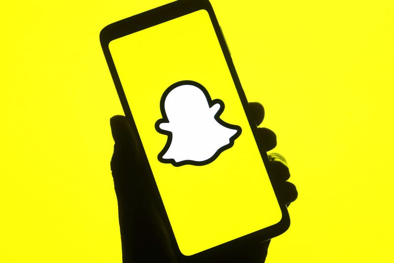 Snap Stocks Drop 40% Below IPO Price, Spooking Investors q1 revenue 2022 report evan spiegel ceo macro environment ebitda hiring snapchat 