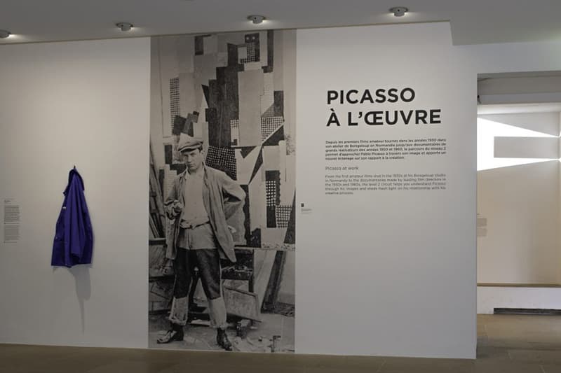 Elderly Woman Steals Jacket Artwork Musée Picasso