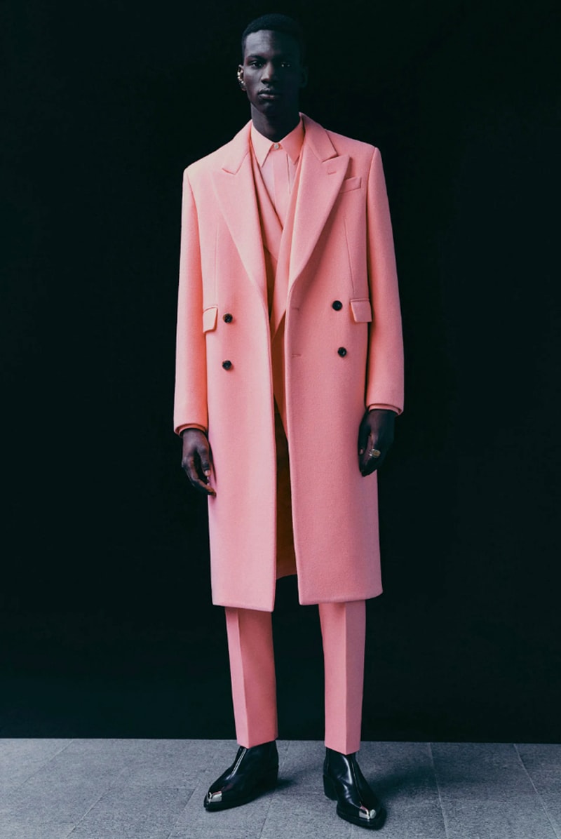 Alexander McQueen Expands Refined House Codes for Fall 2022 Fashion