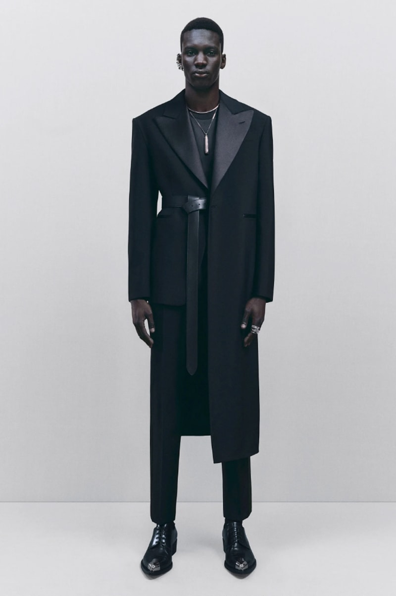 Alexander McQueen Expands Refined House Codes for Fall 2022 Fashion