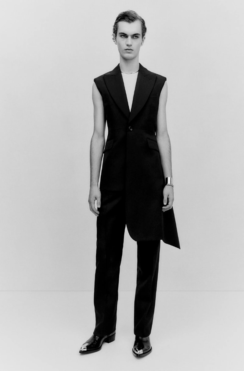 Alexander McQueen Expands Refined House Codes for Fall 2022 Fashion