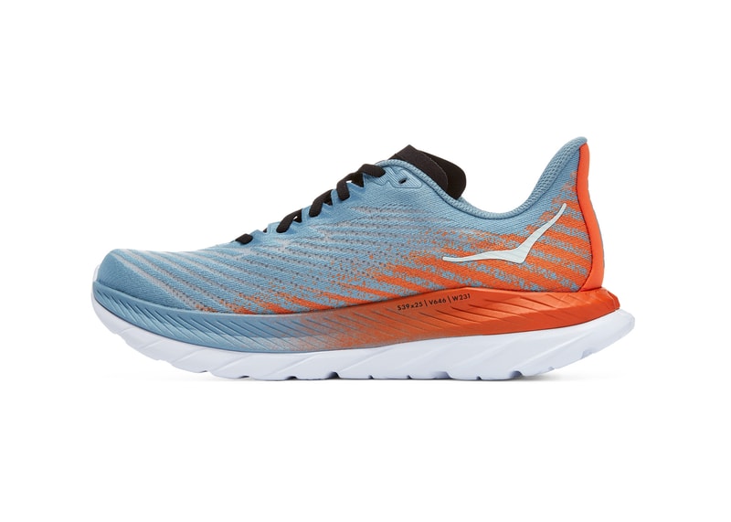 HOKA Mach 5 Sneaker Model