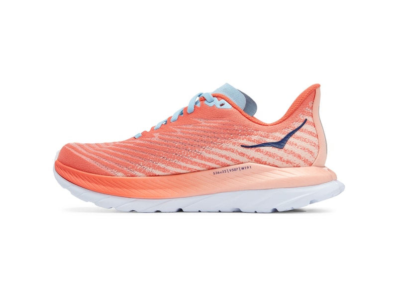 HOKA Mach 5 Sneaker Model