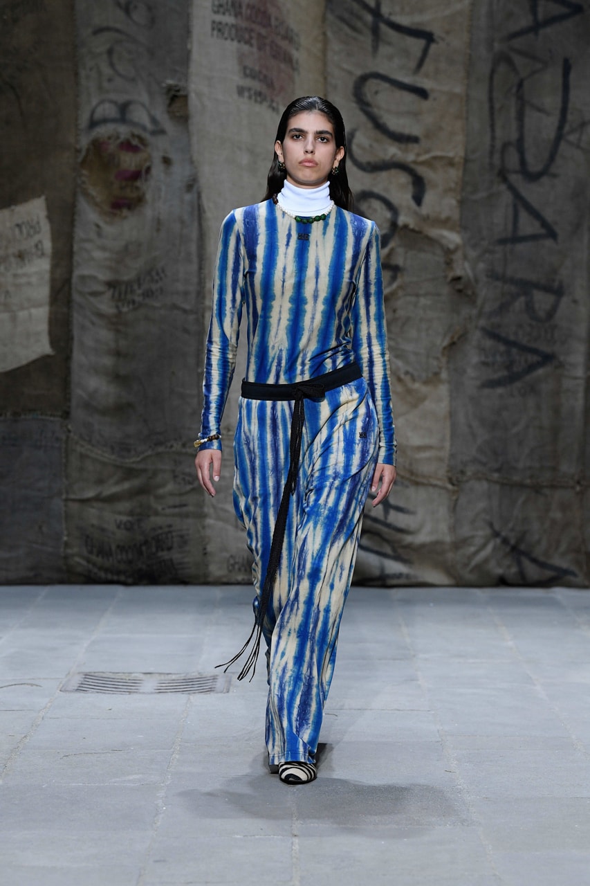 london paris milan fashion week pitti uomo spring summer 2023 best shows highlights jw jonathan anderson loewe prada miuccia raf simons louis vuitton virgil abloh thom browne martine rose charles jeffrey loverboy y/project glenn martens dior kim jones kenzo nigo winnie new york home plisse issey miyake nahmias grace wales bonner