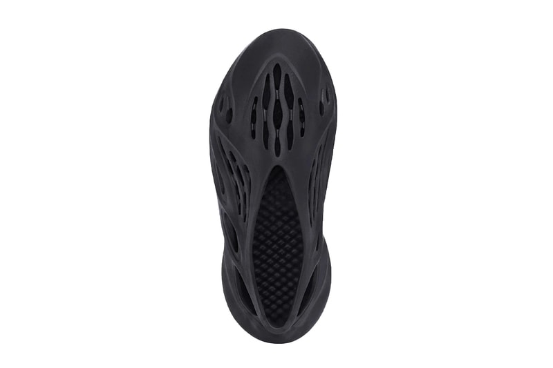 adidas YEEZY Foam Runner Onyx Official Look Release Info hp8739 Date Buy Price 