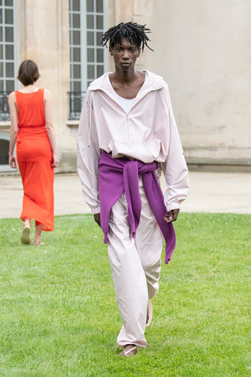 auralee spring summer 2023 paris fashion week new balance details information