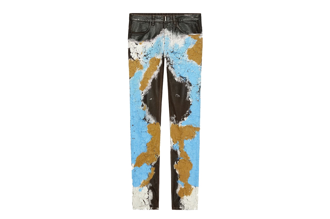 Givenchy TK-360 Total Knit Construction Sneaker Shoe HBX Single-Piece Sole-Less Technical Mesh Shredmaster Keith Hardy Pre-Fall 2022 Collection Lookbook HYPEBEAST Colorways Profile Ready-to-Wear