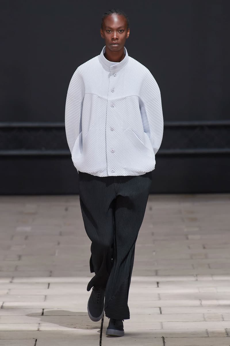 Homme Plissé Issey Miyake SS23 Collection Runway Photos Paris Fashion Week Men's