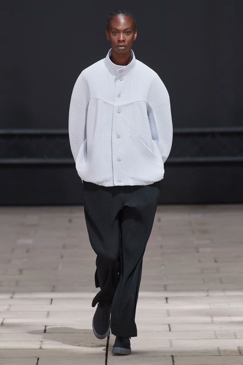 Homme Plissé Issey Miyake SS23 Collection Runway Photos Paris Fashion Week Men's