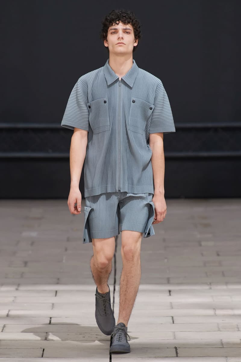 Homme Plissé Issey Miyake SS23 Collection Runway Photos Paris Fashion Week Men's