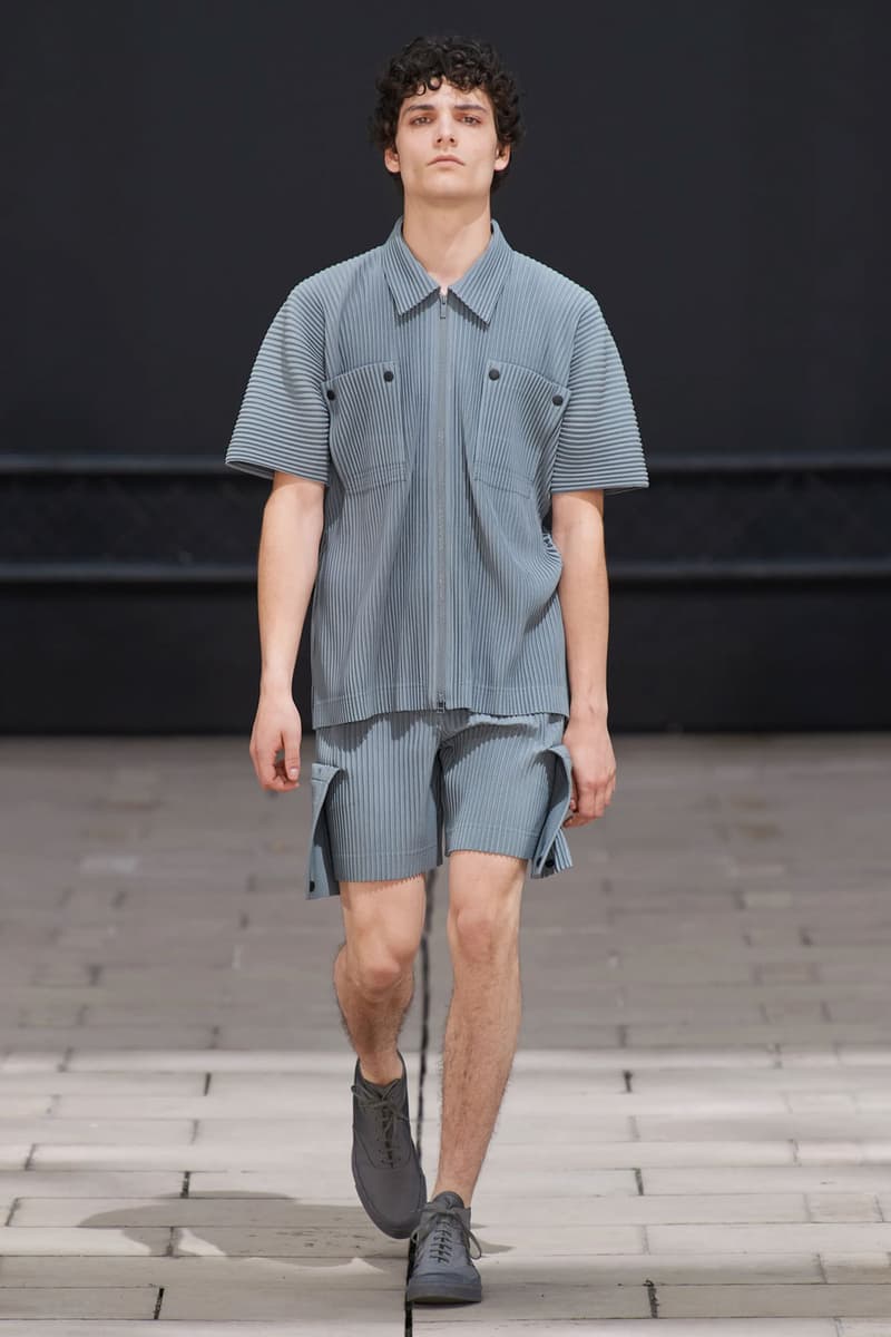 Homme Plissé Issey Miyake SS23 Collection Runway Photos Paris Fashion Week Men's