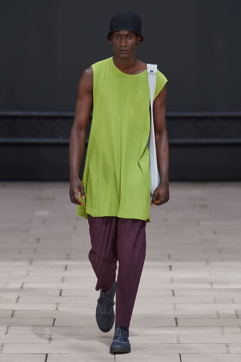 Homme Plissé Issey Miyake SS23 Collection Runway Photos Paris Fashion Week Men's