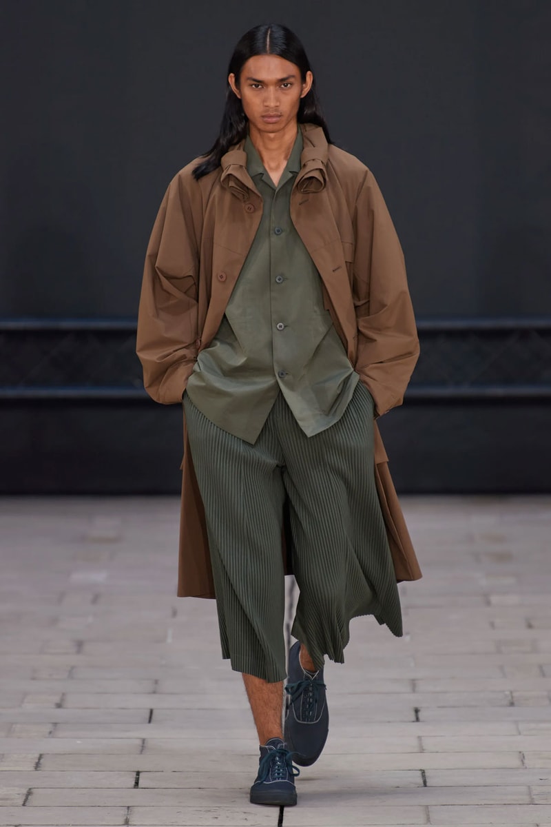 Homme Plissé Issey Miyake SS23 Collection Runway Photos Paris Fashion Week Men's