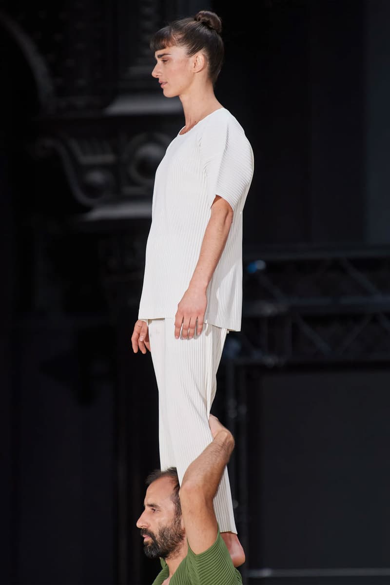 Homme Plissé Issey Miyake SS23 Collection Runway Photos Paris Fashion Week Men's