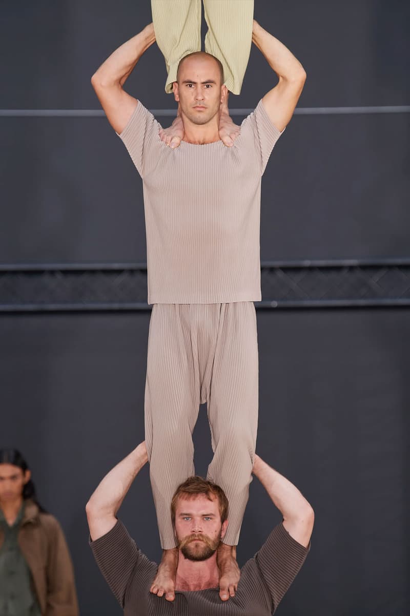 Homme Plissé Issey Miyake SS23 Collection Runway Photos Paris Fashion Week Men's