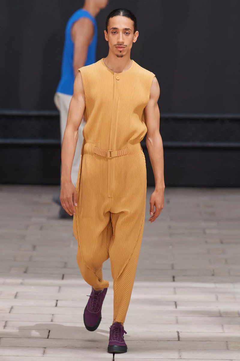 Homme Plissé Issey Miyake SS23 Collection Runway Photos Paris Fashion Week Men's
