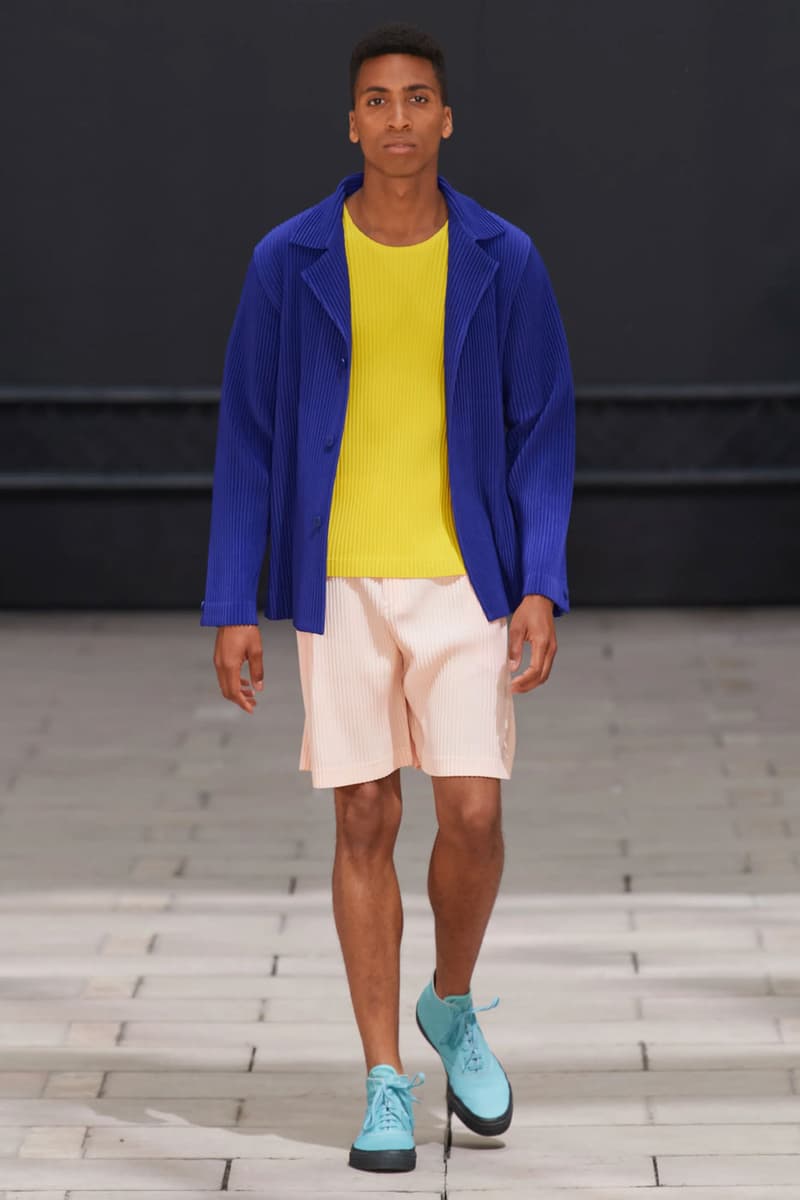 Homme Plissé Issey Miyake SS23 Collection Runway Photos Paris Fashion Week Men's