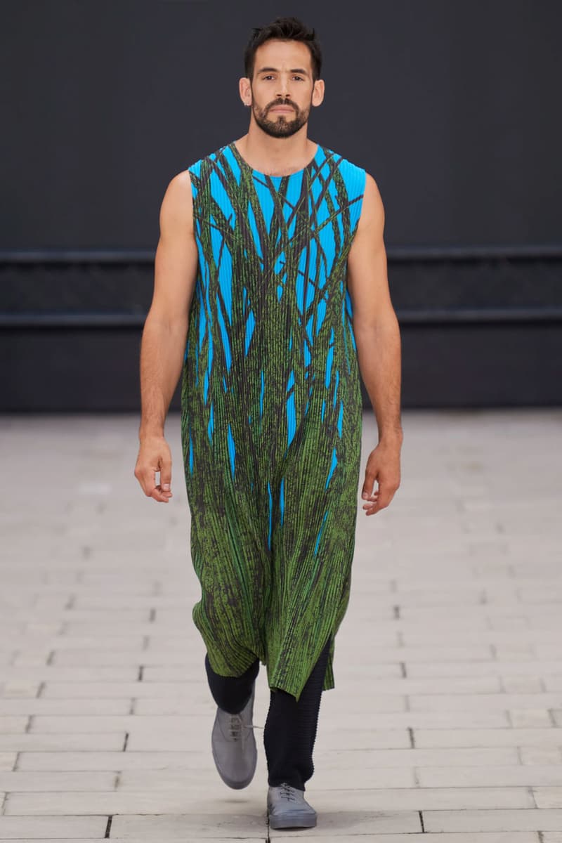 Homme Plissé Issey Miyake SS23 Collection Runway Photos Paris Fashion Week Men's