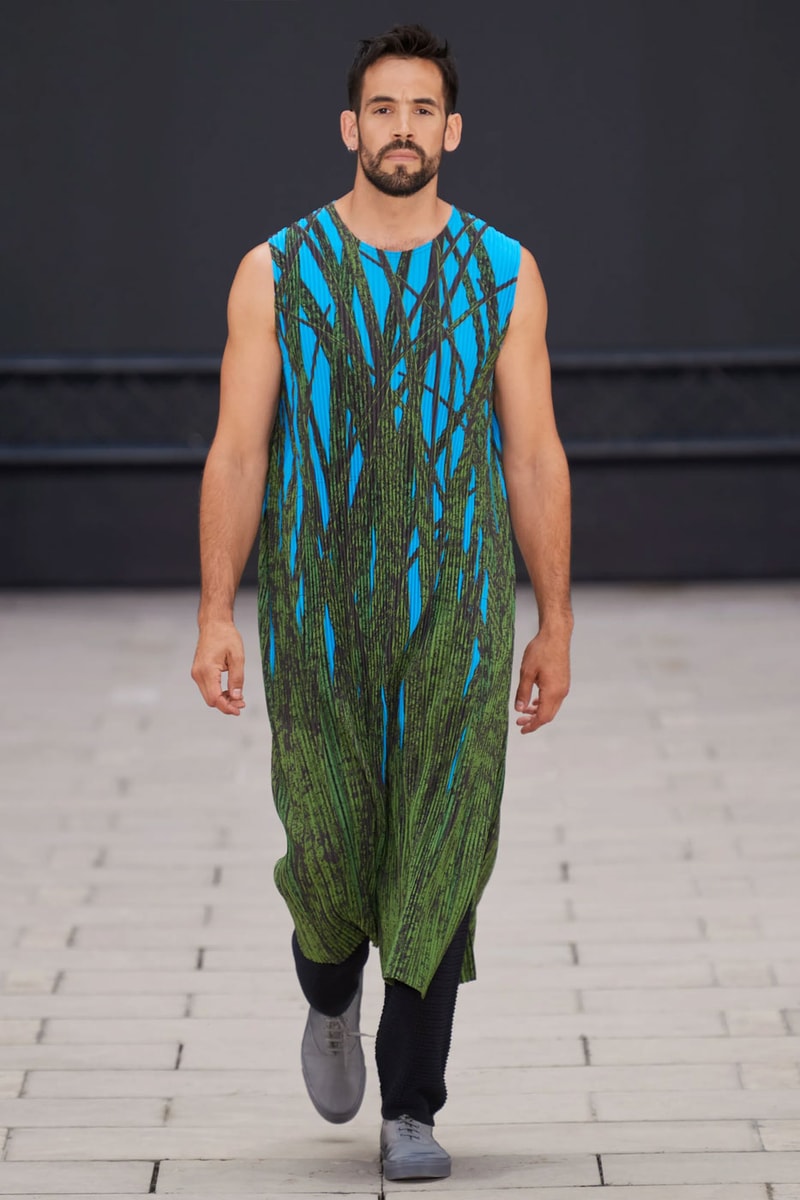 Homme Plissé Issey Miyake SS23 Collection Runway Photos Paris Fashion Week Men's