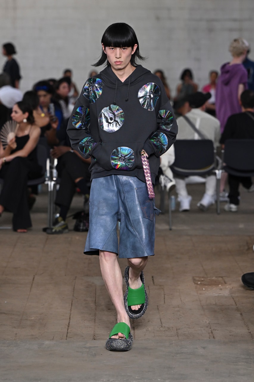 london paris milan fashion week pitti uomo spring summer 2023 best shows highlights jw jonathan anderson loewe prada miuccia raf simons louis vuitton virgil abloh thom browne martine rose charles jeffrey loverboy y/project glenn martens dior kim jones kenzo nigo winnie new york home plisse issey miyake nahmias grace wales bonner