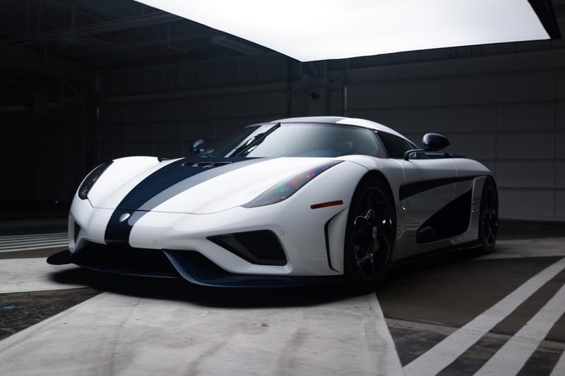 Koenigsegg's Final Regera Delivery in North America Sports a Blue Carbon Fiber Trim
