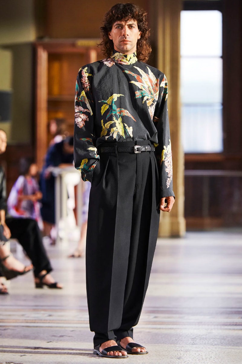 LEMAIRE Spring/Summer 2023 Collection Backstage parisian elegance movement simplistic sophsiticated take 