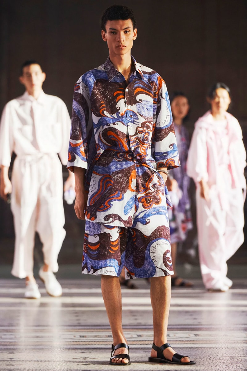 LEMAIRE Spring/Summer 2023 Collection Backstage parisian elegance movement simplistic sophsiticated take 