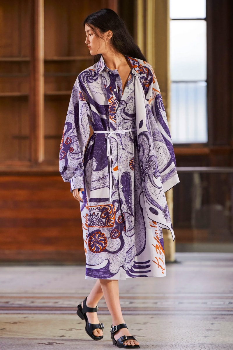 LEMAIRE Spring/Summer 2023 Collection Backstage parisian elegance movement simplistic sophsiticated take 