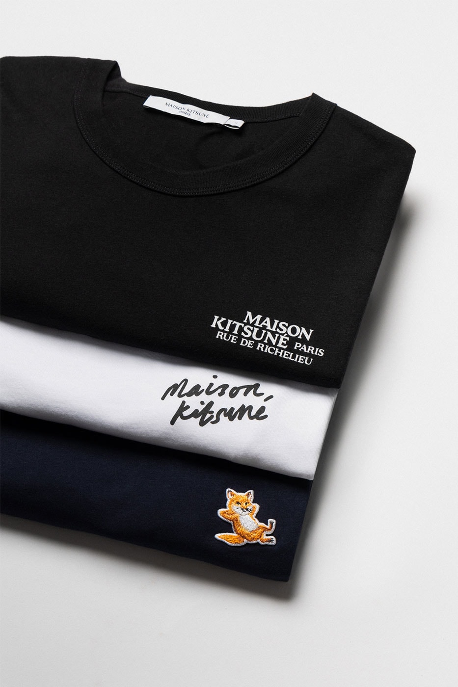 Maison Kitsune Fall/Winter 2022 Ready-To-Wear HBX Release Info Buy Price T-shirt Jumper Sweater Beanie Scarf Hoodie Sock Long Sleeved