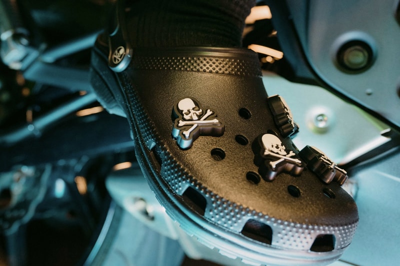 mastermind Japan cyberpunk crocs clogs collaboration kidzfrmnowhere tokyo black white red skull cross light 9900 jpy yen july 7 online store release info 