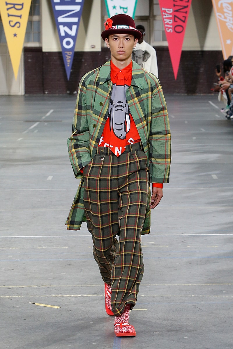 london paris milan fashion week pitti uomo spring summer 2023 best shows highlights jw jonathan anderson loewe prada miuccia raf simons louis vuitton virgil abloh thom browne martine rose charles jeffrey loverboy y/project glenn martens dior kim jones kenzo nigo winnie new york home plisse issey miyake nahmias grace wales bonner