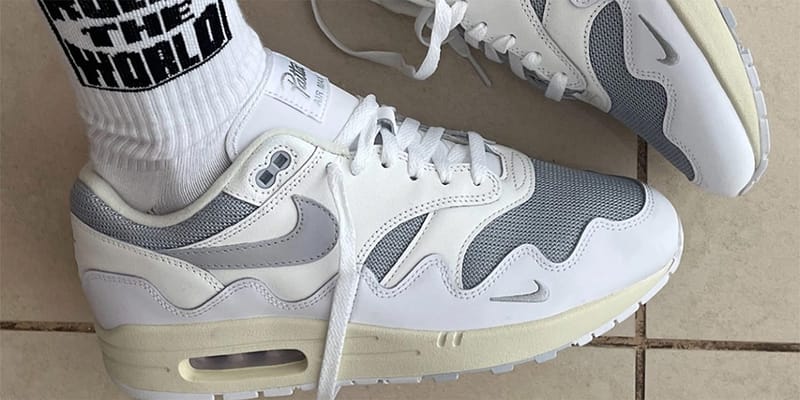 grey and white air max 1