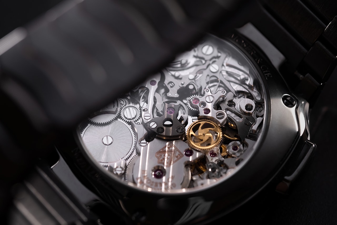 Moser Adds DLC Coating And Engraved Dial To Streamliner Chronograph For Limited Edition
