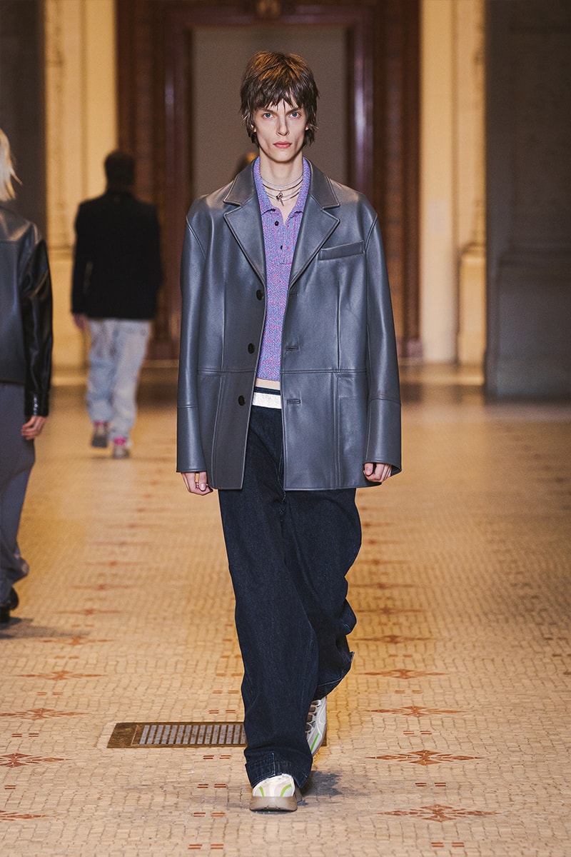 WOOYOUNGMI Celebrates 20 Years With SS23 Collection korean brand paris fashion week pfw silhouette elegance